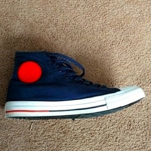 Converse, limited red white and blue edition, clean